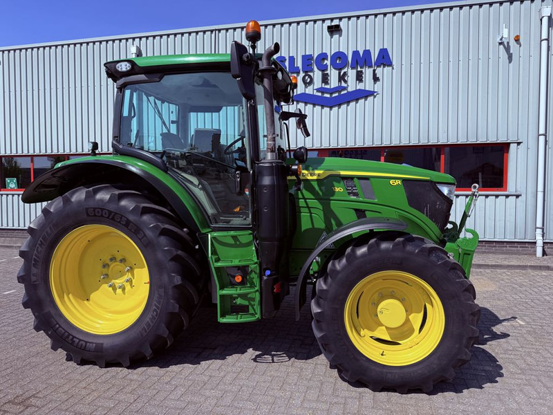 John Deere 6R130 Command Pro Autopowr - Farm tractor: picture 2 John Deere 6R130 Command Pro Autopowr - Farm tractor: picture 2