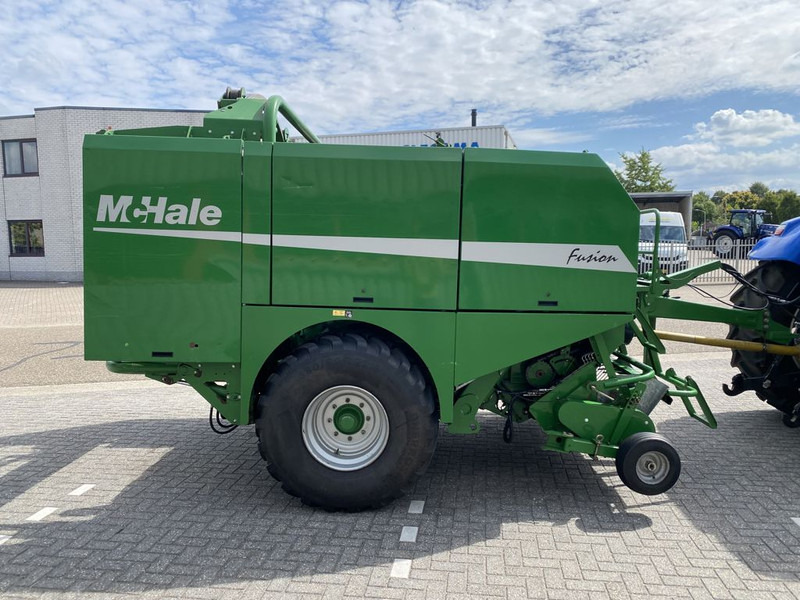 Mc Hale Fusion Ronde Balenpers - Round baler, Bale wrapper: picture 2 Mc Hale Fusion Ronde Balenpers - Round baler, Bale wrapper: picture 2