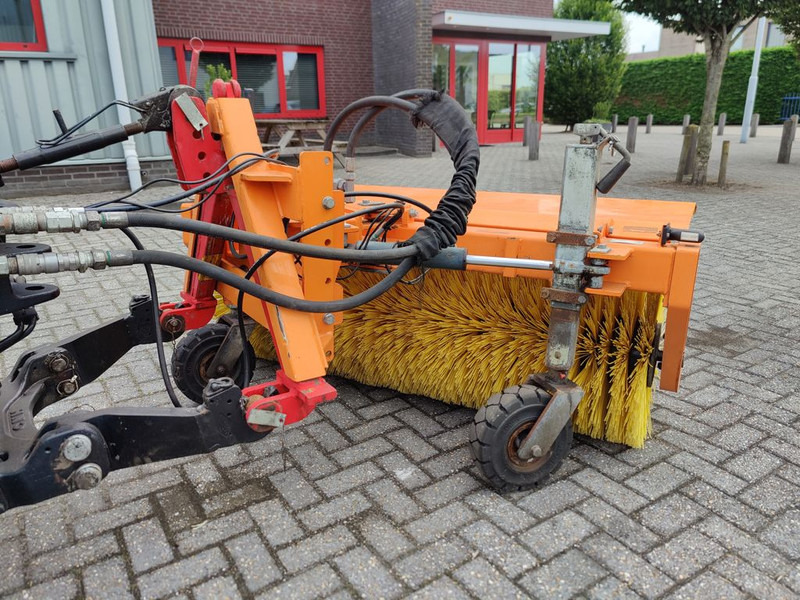 Nesbo HF1600S Veegmachine - Broom for Utility/ Special vehicle: picture 3 Nesbo HF1600S Veegmachine - Broom for Utility/ Special vehicle: picture 3