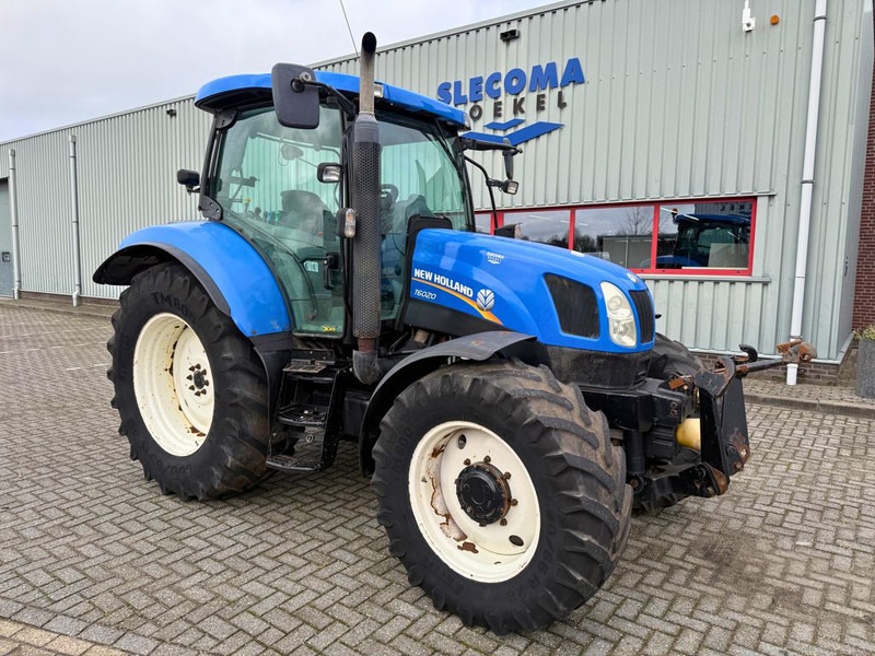 New Holland T6020 Elite - Farm tractor: picture 5 New Holland T6020 Elite - Farm tractor: picture 5