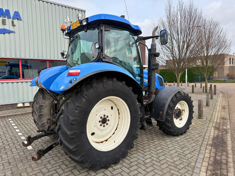 New Holland T6020 Elite - Farm tractor: picture 4 New Holland T6020 Elite - Farm tractor: picture 4