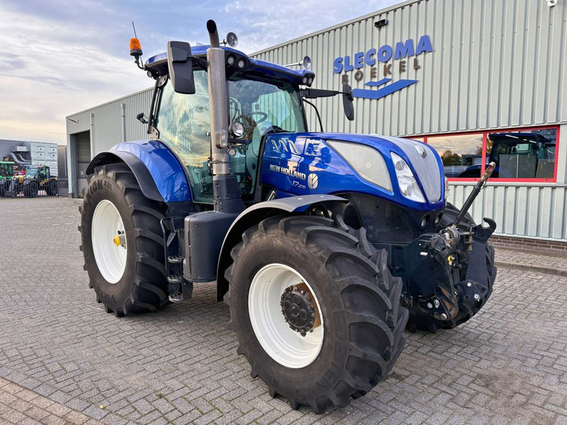 New Holland T7.270 AC 10 Years Blue Power Edition - Farm tractor: picture 4 New Holland T7.270 AC 10 Years Blue Power Edition - Farm tractor: picture 4