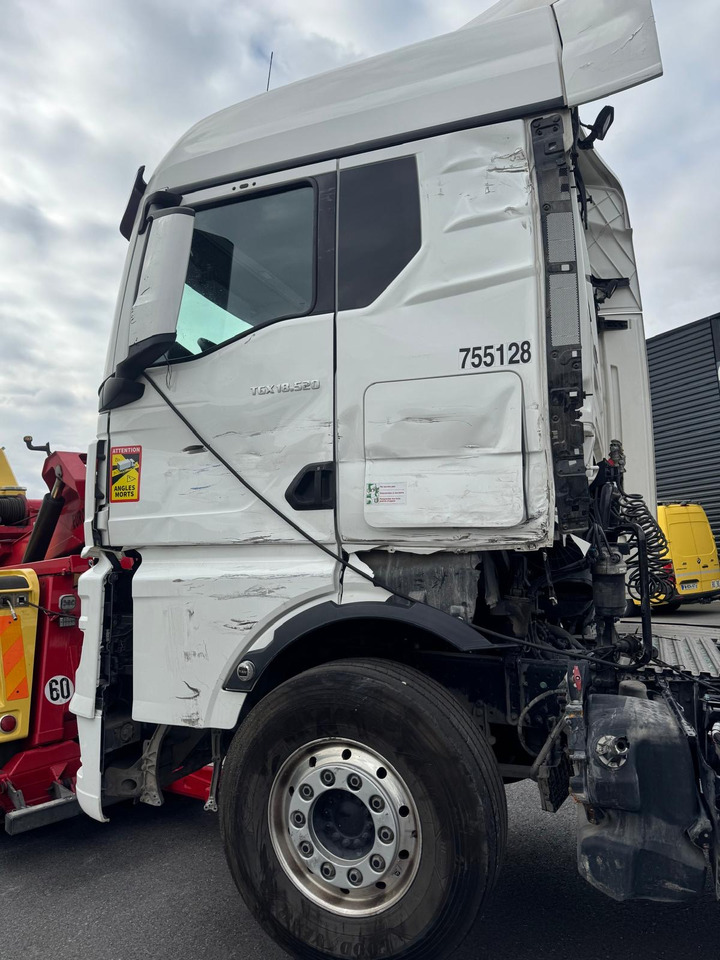 MAN TGX 18.520 - Tractor unit: picture 4 MAN TGX 18.520 - Tractor unit: picture 4