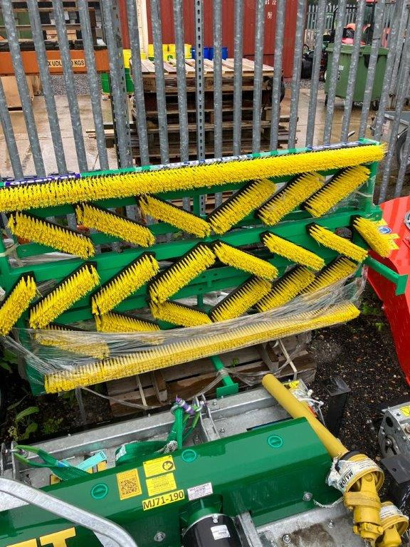 Greentek HMB186Y multibrush - Broom for Agricultural machinery: picture 1 Greentek HMB186Y multibrush - Broom for Agricultural machinery: picture 1