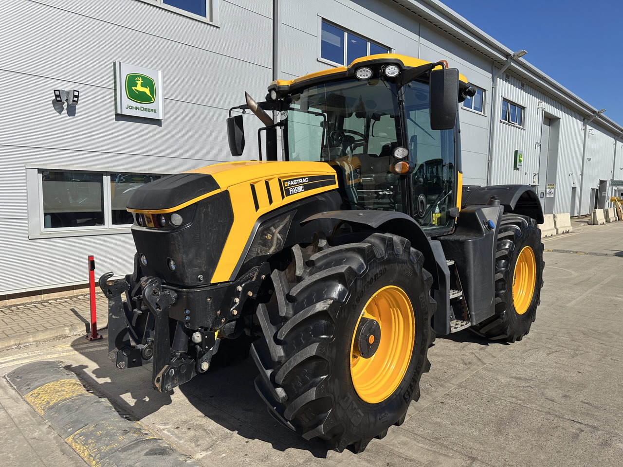 JCB Fastrac 4220 - Farm tractor: picture 1 JCB Fastrac 4220 - Farm tractor: picture 1