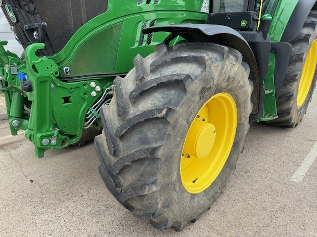 JOHN DEERE 6155M - Farm tractor: picture 2 JOHN DEERE 6155M - Farm tractor: picture 2