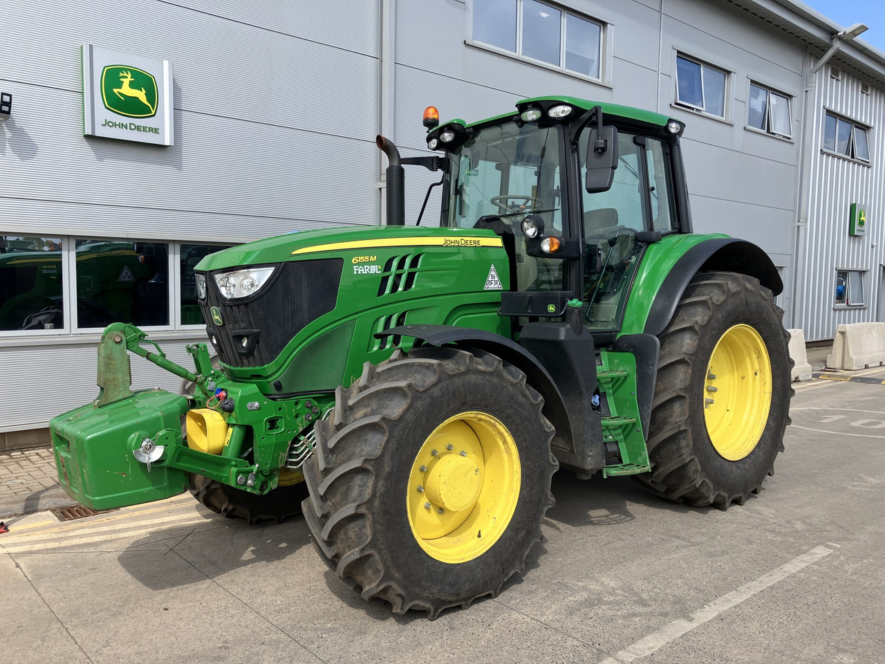 John Deere 6155M - Farm tractor: picture 1 John Deere 6155M - Farm tractor: picture 1