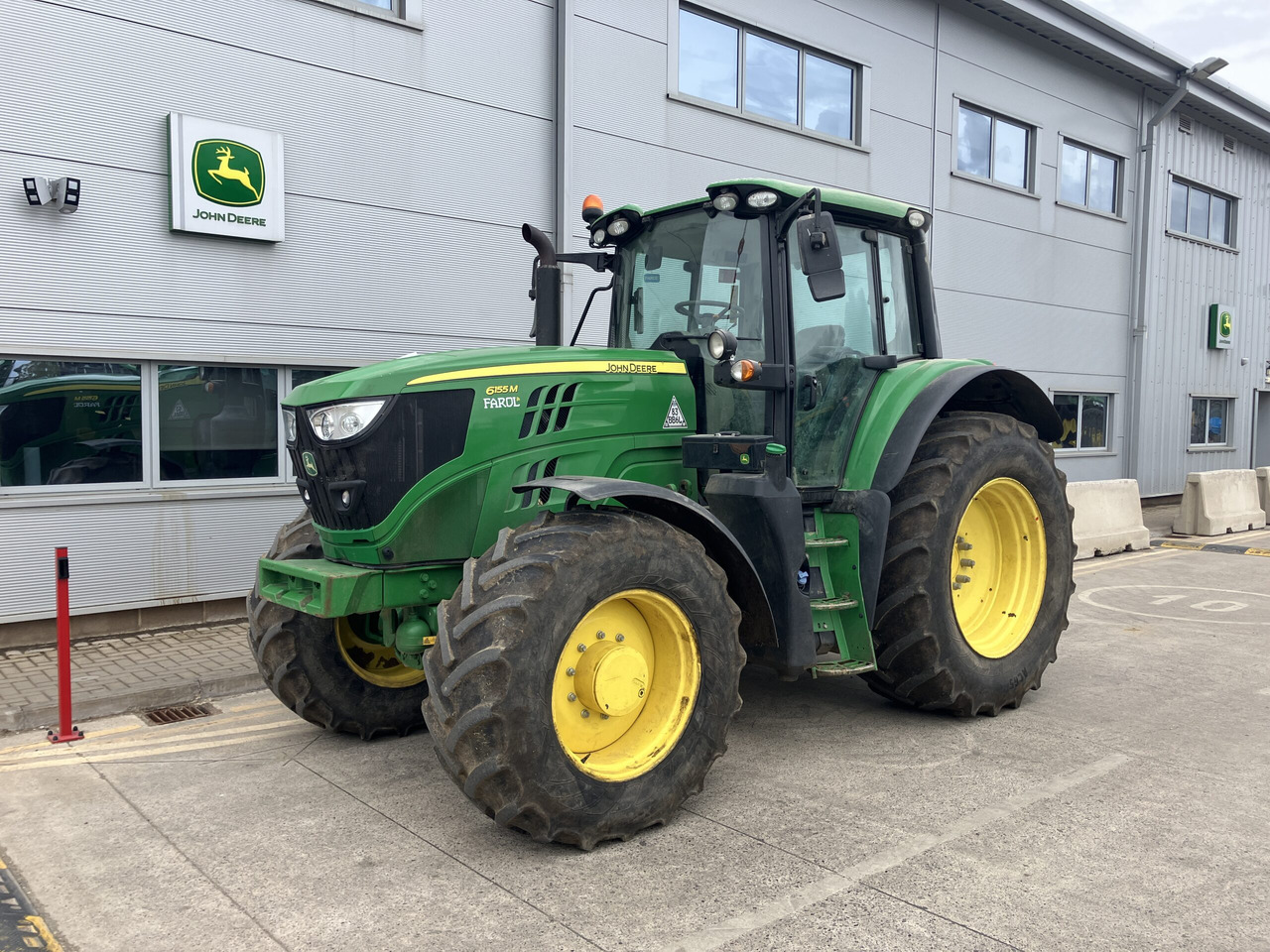 John Deere 6155M - Farm tractor: picture 1 John Deere 6155M - Farm tractor: picture 1