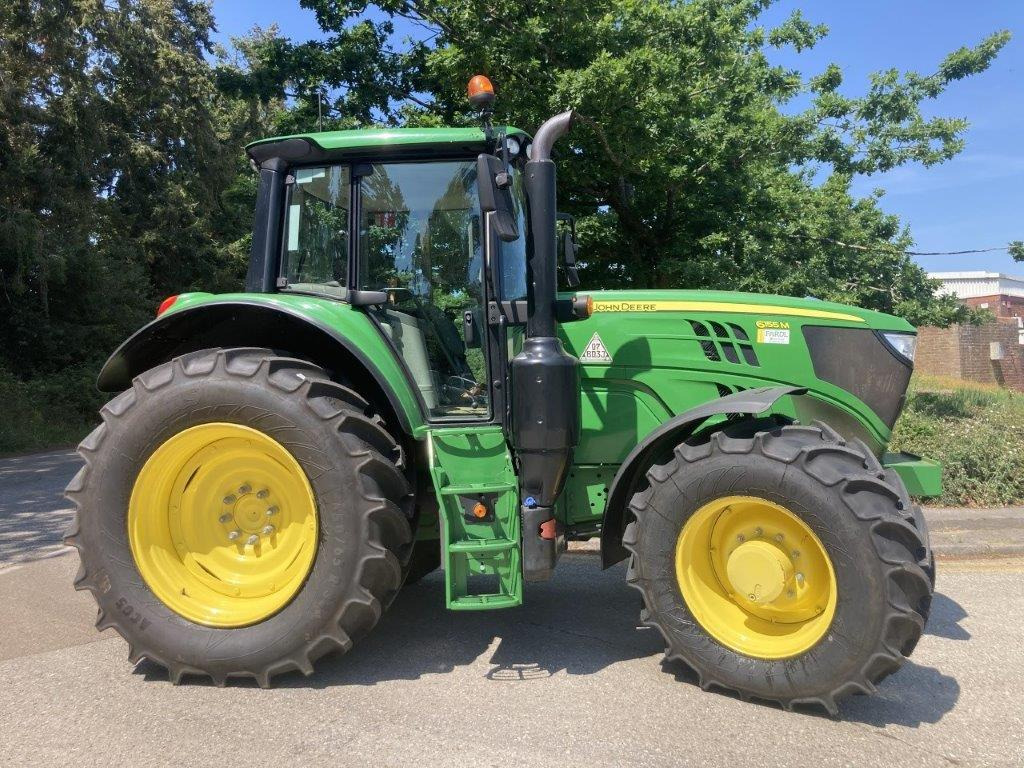 John Deere 6155M - Farm tractor: picture 1 John Deere 6155M - Farm tractor: picture 1