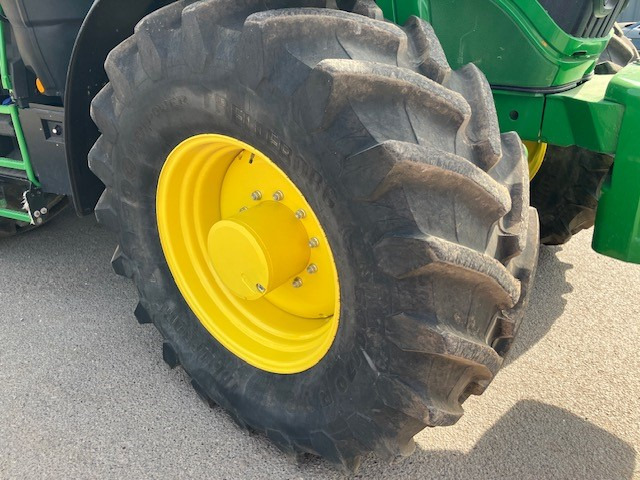 John Deere 6R 250 - Farm tractor: picture 5 John Deere 6R 250 - Farm tractor: picture 5