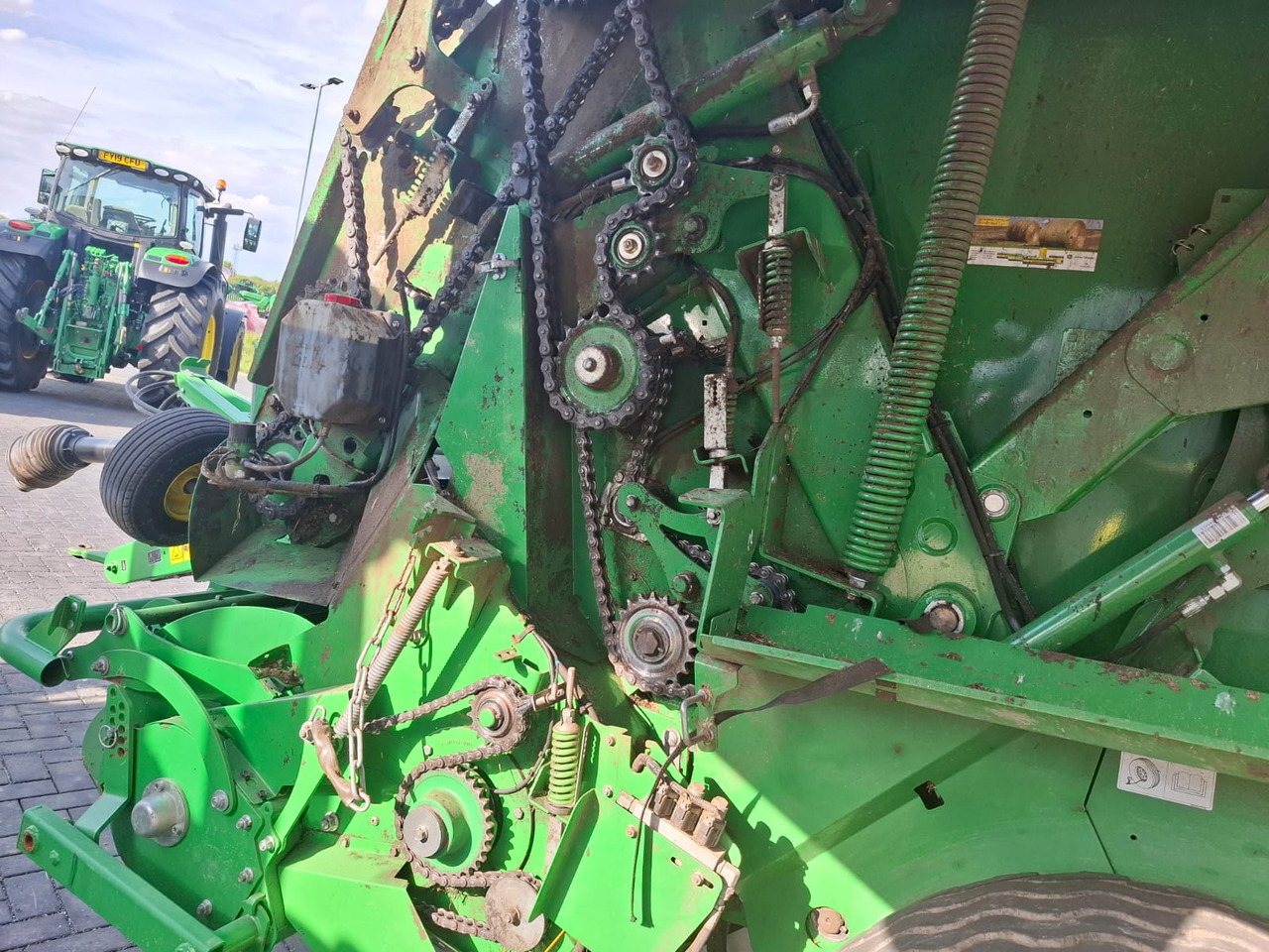 John Deere V451R - Hay and forage equipment: picture 5 John Deere V451R - Hay and forage equipment: picture 5