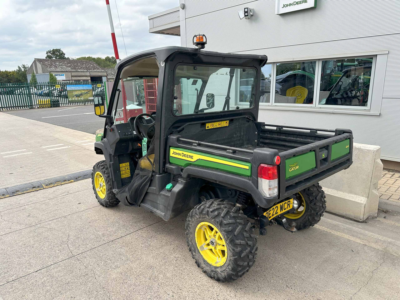 John Deere XUV865M - Side-by-side/ ATV: picture 3 John Deere XUV865M - Side-by-side/ ATV: picture 3
