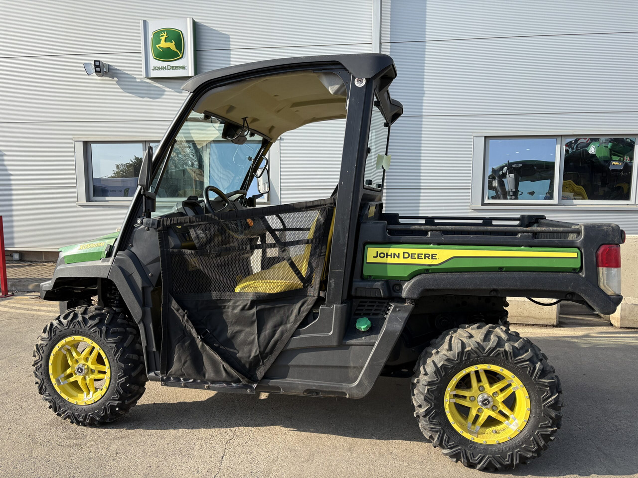 John Deere XUV865M - Side-by-side/ ATV: picture 3 John Deere XUV865M - Side-by-side/ ATV: picture 3