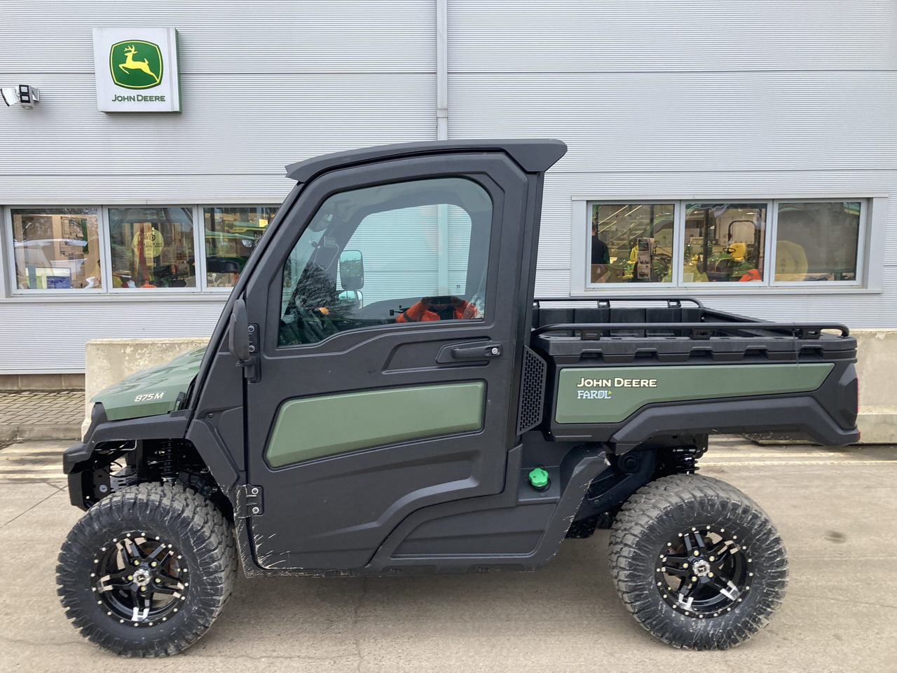 John Deere XUV875M Gator - Side-by-side/ ATV: picture 2 John Deere XUV875M Gator - Side-by-side/ ATV: picture 2