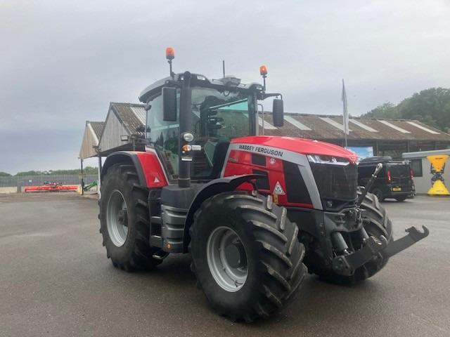 Massey Ferguson 8S.245 - Farm tractor: picture 4 Massey Ferguson 8S.245 - Farm tractor: picture 4