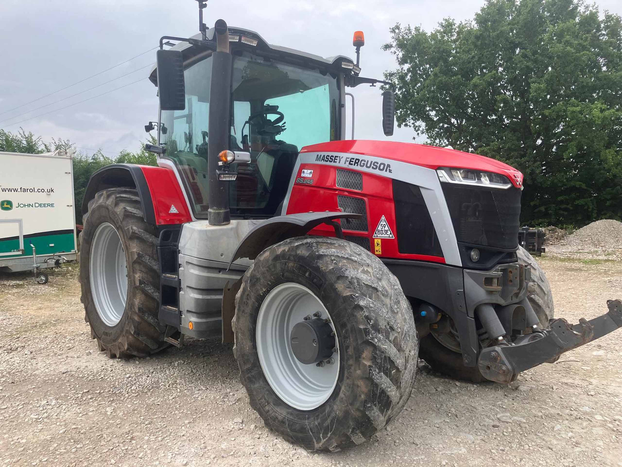 Massey Ferguson 8S.245 - Farm tractor: picture 2 Massey Ferguson 8S.245 - Farm tractor: picture 2