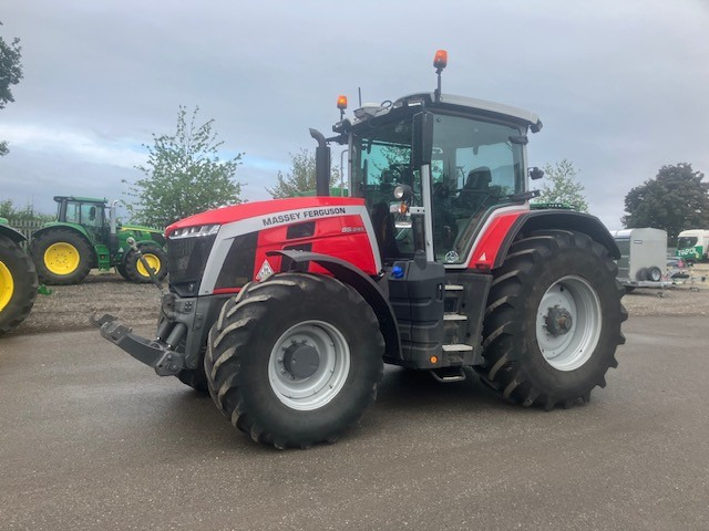 Massey Ferguson 8S.245 - Farm tractor: picture 1 Massey Ferguson 8S.245 - Farm tractor: picture 1