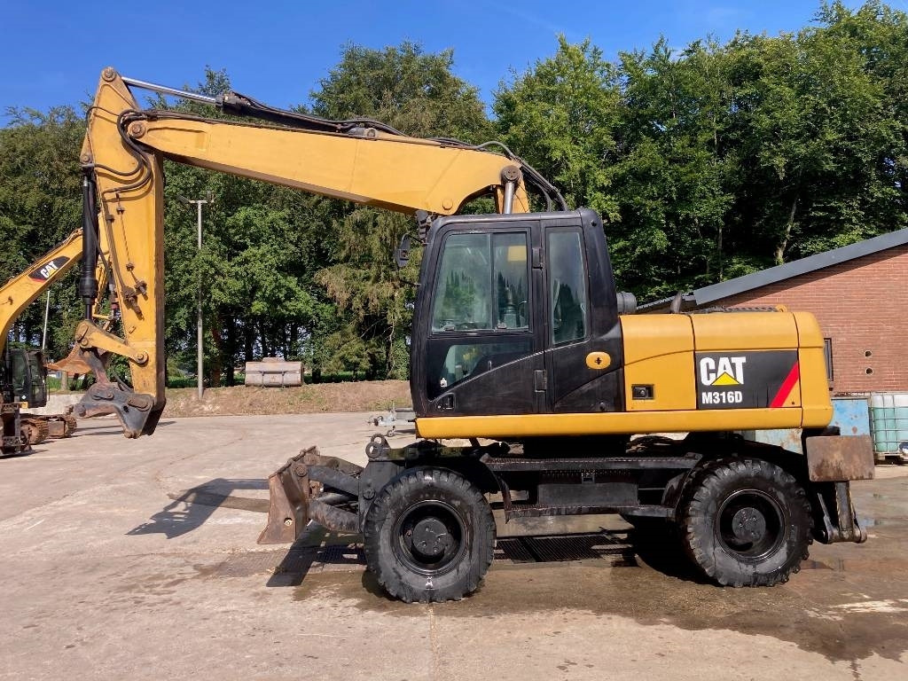 CAT M 316 D - Wheel excavator: picture 2 CAT M 316 D - Wheel excavator: picture 2