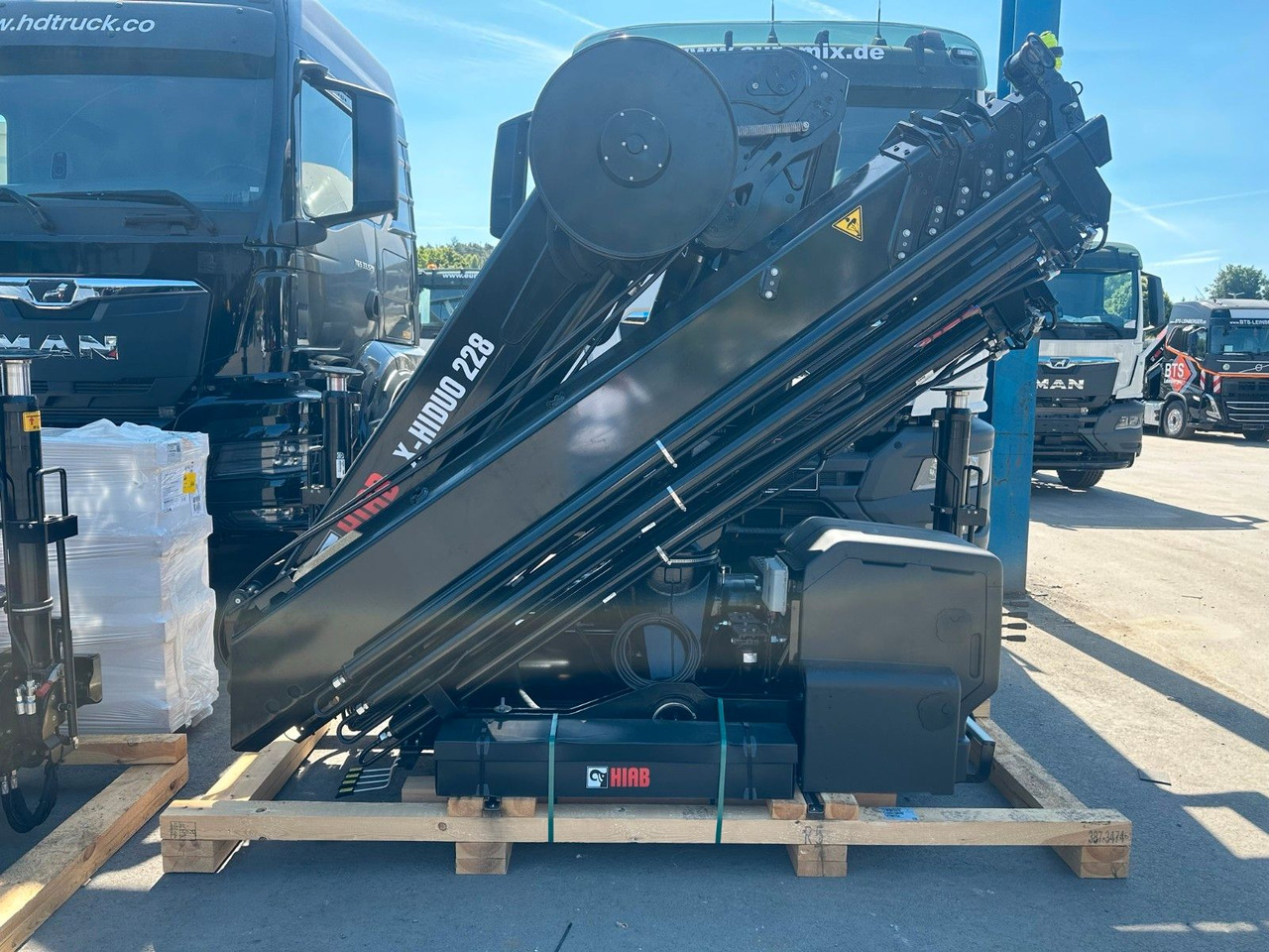 Crane truck Kran Hiab X Hiduo 228-6: picture 1