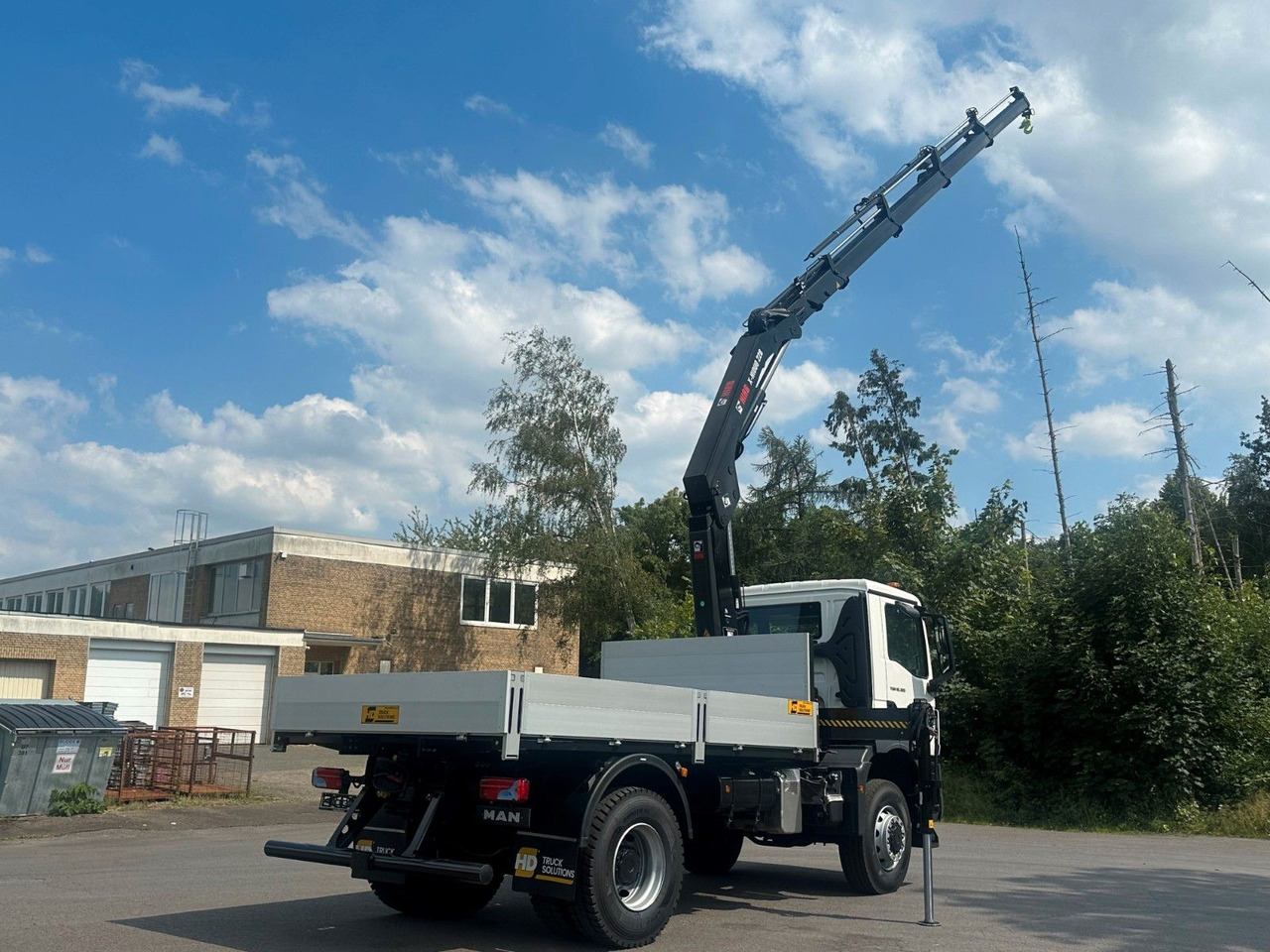 MAN TGM 18.320 4x4 Euro 6e Pritsche Hiab 228-4 Kran - Crane truck: picture 5 MAN TGM 18.320 4x4 Euro 6e Pritsche Hiab 228-4 Kran - Crane truck: picture 5