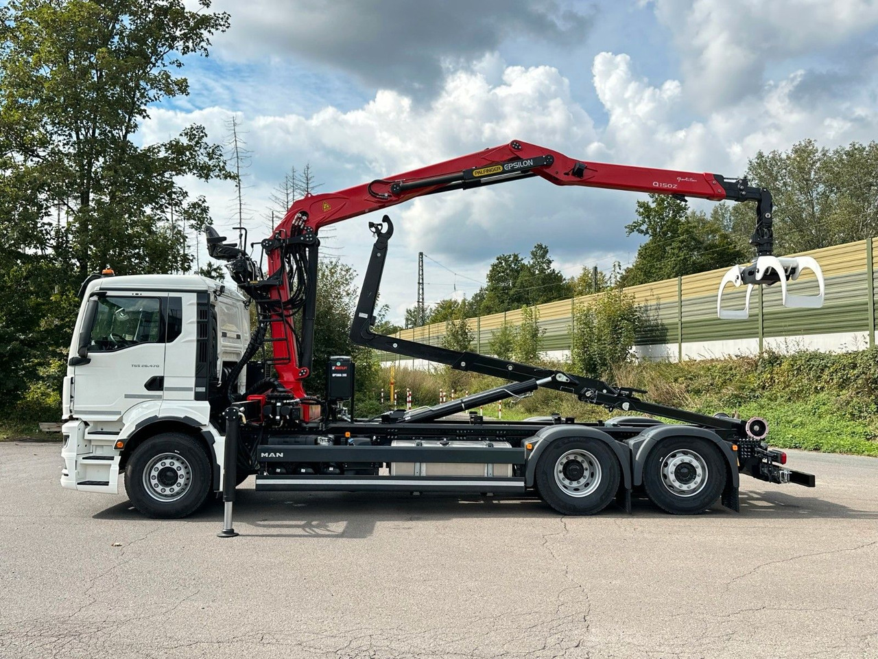 Hook lift truck, Crane truck MAN TGS 26.470 6x2 Abrollkipper + Kran EPSILON: picture 12