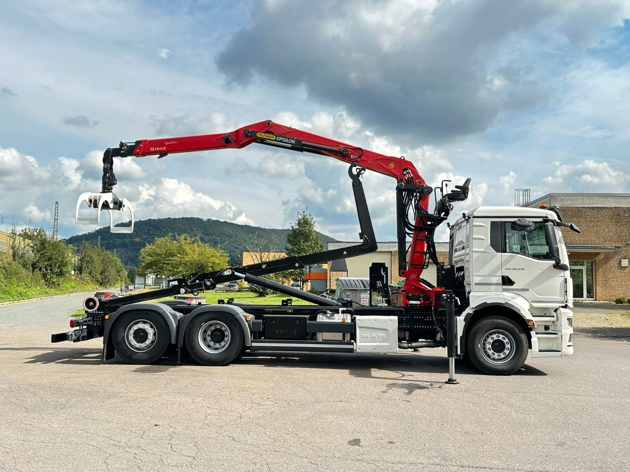 Hook lift truck, Crane truck MAN TGS 26.470 6x2 Abrollkipper + Kran EPSILON: picture 15