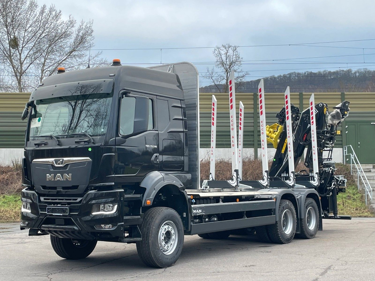 MAN TGS 33.510 6X4 BB Euro6e LogLift 165Z - Logging truck, Crane truck: picture 1 MAN TGS 33.510 6X4 BB Euro6e LogLift 165Z - Logging truck, Crane truck: picture 1