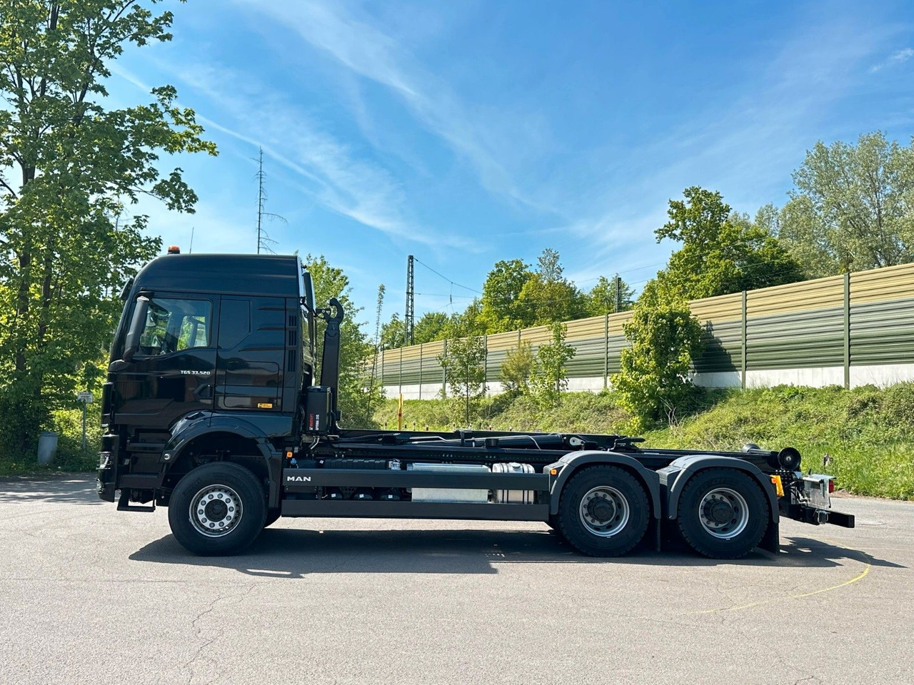 Hook lift truck, Crane truck MAN TGS 33.520 6X4  Euro6e Abrollkipper MULTILIFT: picture 10
