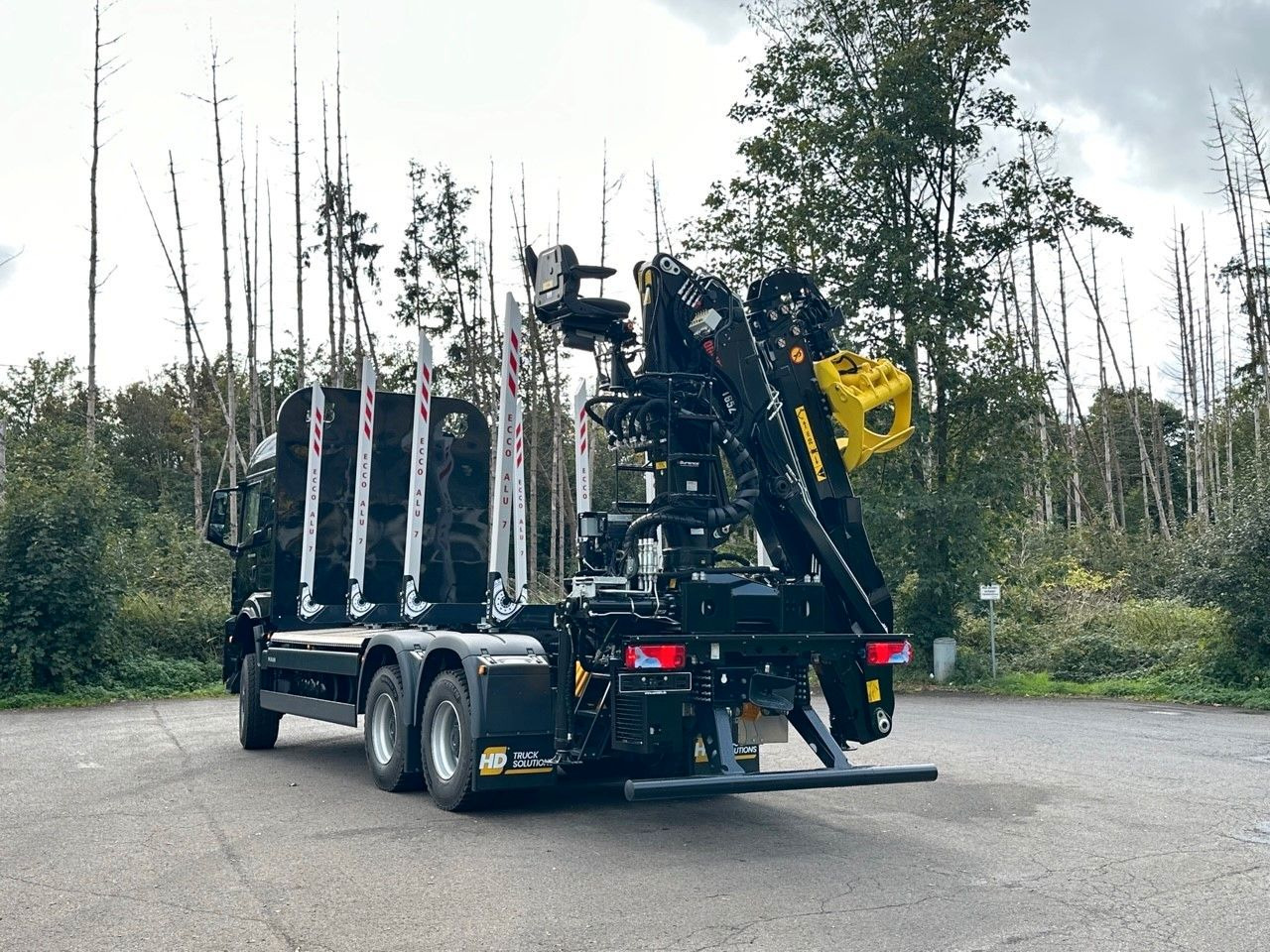 MAN TGS 33.520 6X6 Euro6e LogLift 165 Z - Logging truck, Crane truck: picture 4 MAN TGS 33.520 6X6 Euro6e LogLift 165 Z - Logging truck, Crane truck: picture 4