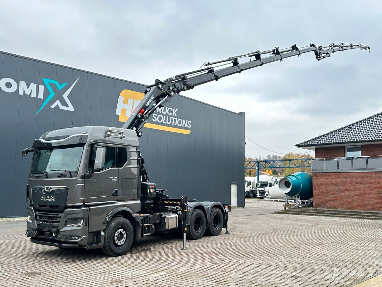 MAN TGX 26.580 6x4 Kran Hiab 302-6 + Jib-4 - Tractor unit: picture 1 MAN TGX 26.580 6x4 Kran Hiab 302-6 + Jib-4 - Tractor unit: picture 1