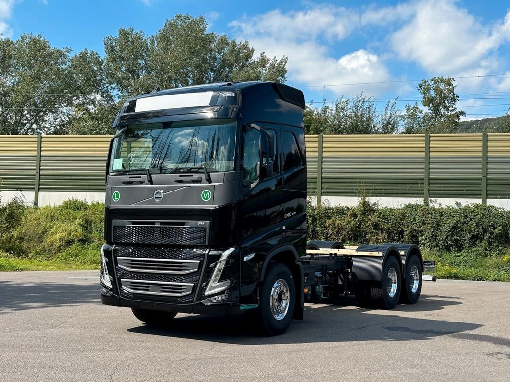 Volvo FH 540 6x4 - Cab chassis truck: picture 1 Volvo FH 540 6x4 - Cab chassis truck: picture 1