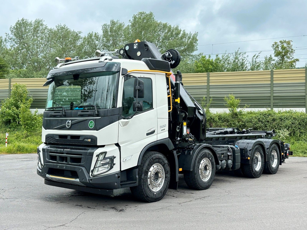 Volvo FMX 500 8x4 Abrollkipper + Kran Hiab 658-6 - Hook lift truck, Crane truck: picture 2 Volvo FMX 500 8x4 Abrollkipper + Kran Hiab 658-6 - Hook lift truck, Crane truck: picture 2
