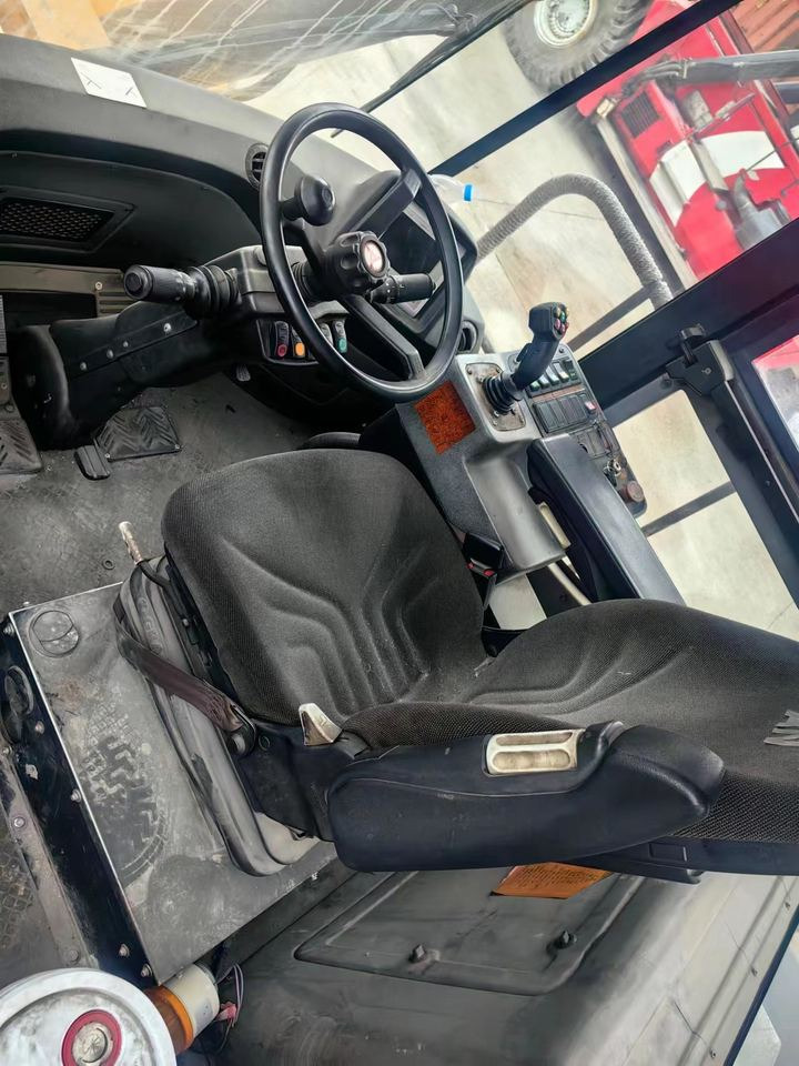 Good Condition USED Crane SRSC45C23 45 Ton Frontal Crane Container Crane - Reach stacker: picture 5 Good Condition USED Crane SRSC45C23 45 Ton Frontal Crane Container Crane - Reach stacker: picture 5