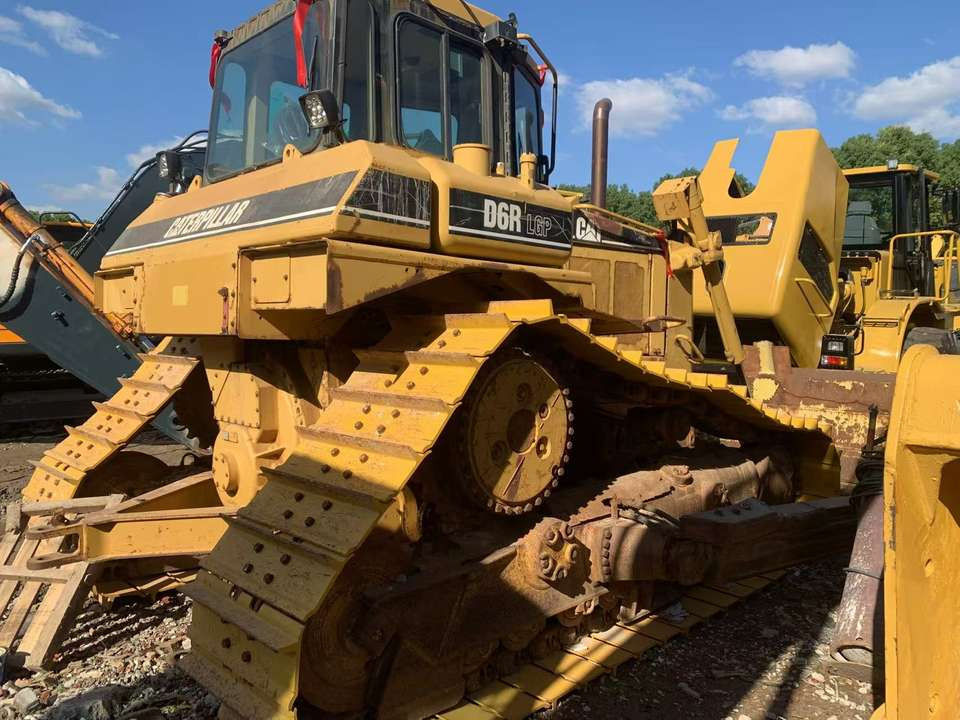 Used Caterpillar Bulldozer D6R, Caterpillar Bulldozer, Caterpillar D6R Bulldozer - Bulldozer: picture 4 Used Caterpillar Bulldozer D6R, Caterpillar Bulldozer, Caterpillar D6R Bulldozer - Bulldozer: picture 4