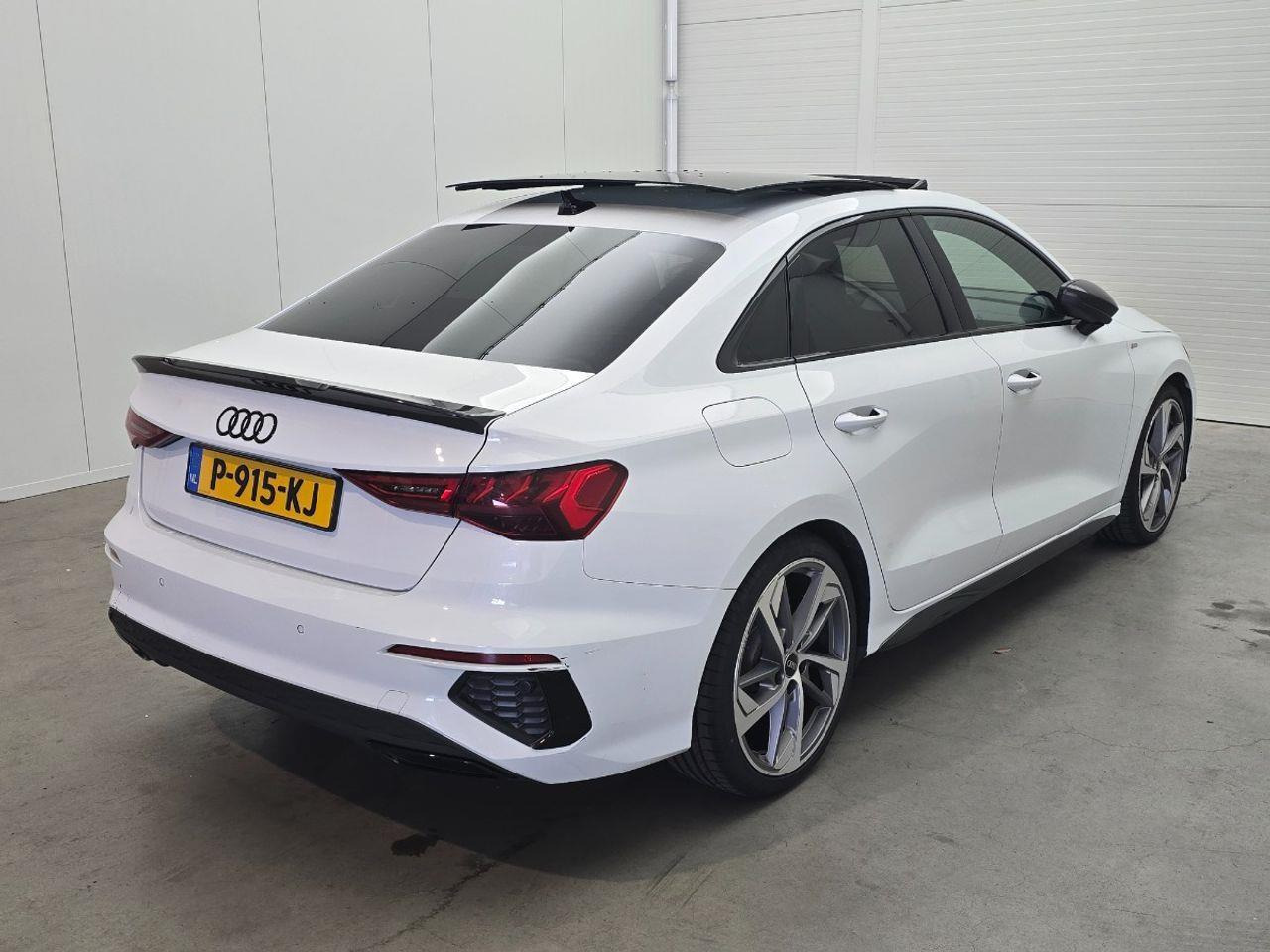Audi A3 Limousine 35 TFSI edition one | 2021 | 65.827 km | Automaat | P915KJ | NAP: Geen oordeel - Sedan: picture 4 Audi A3 Limousine 35 TFSI edition one | 2021 | 65.827 km | Automaat | P915KJ | NAP: Geen oordeel - Sedan: picture 4