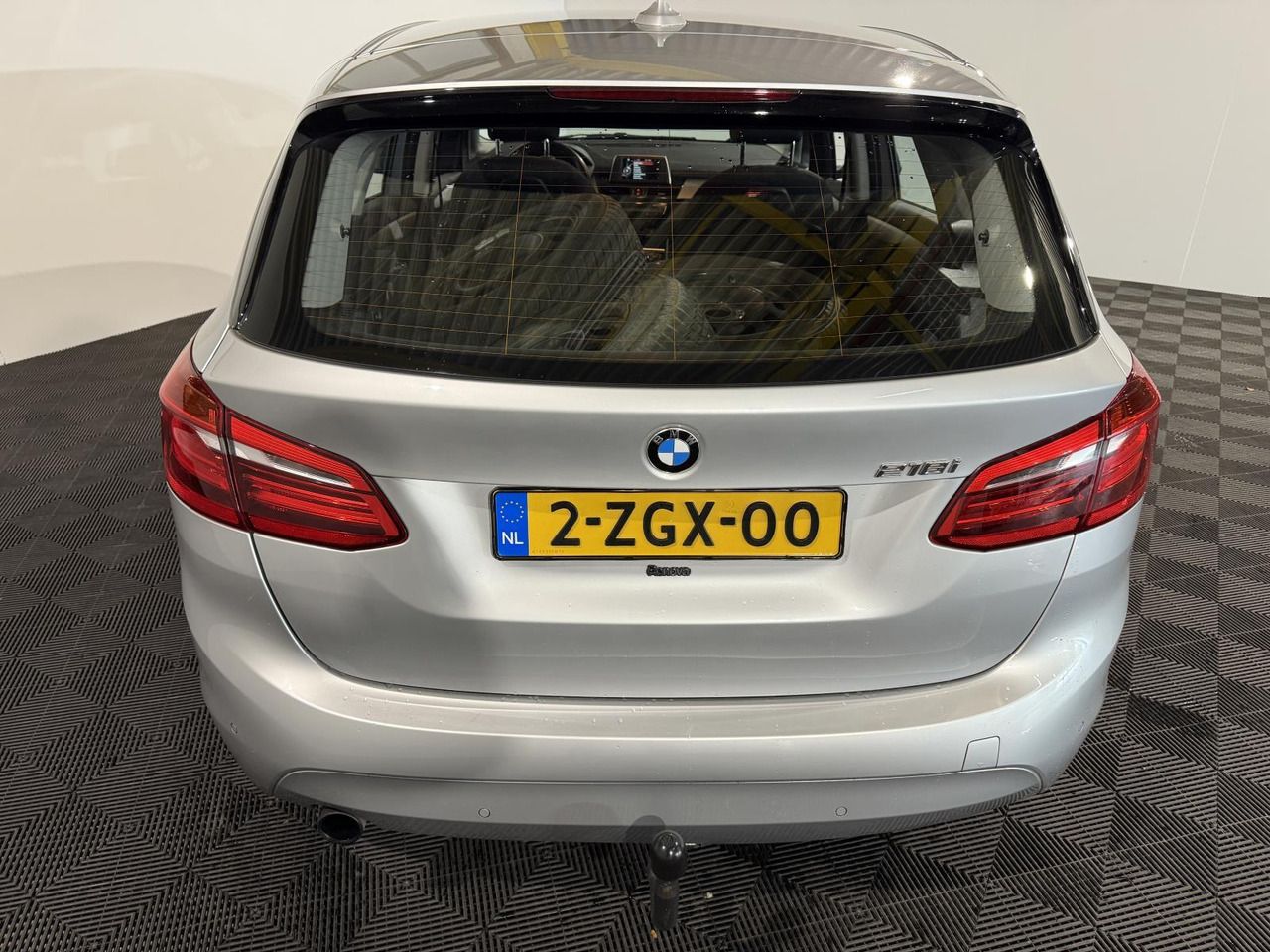 BMW 2-serie Active Tourer 218i Executive 2-ZGX-00 198.295 km - Car: picture 4 BMW 2-serie Active Tourer 218i Executive 2-ZGX-00 198.295 km - Car: picture 4