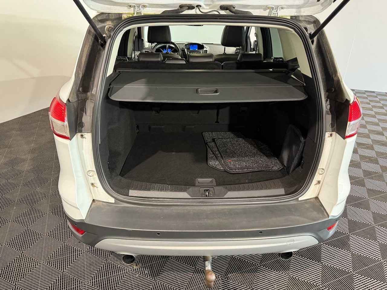 Ford Kuga 1.5 Titanium | 2015 | 175.571 km | K-396-PB - SUV: picture 2 Ford Kuga 1.5 Titanium | 2015 | 175.571 km | K-396-PB - SUV: picture 2
