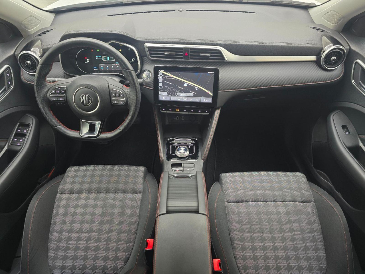 MG MG ZS EV EV Standard Range Comfort 50 kWh | 2022 | 17.023 km | Automaat | R840KB | NAP: Logisch - SUV: picture 5 MG MG ZS EV EV Standard Range Comfort 50 kWh | 2022 | 17.023 km | Automaat | R840KB | NAP: Logisch - SUV: picture 5
