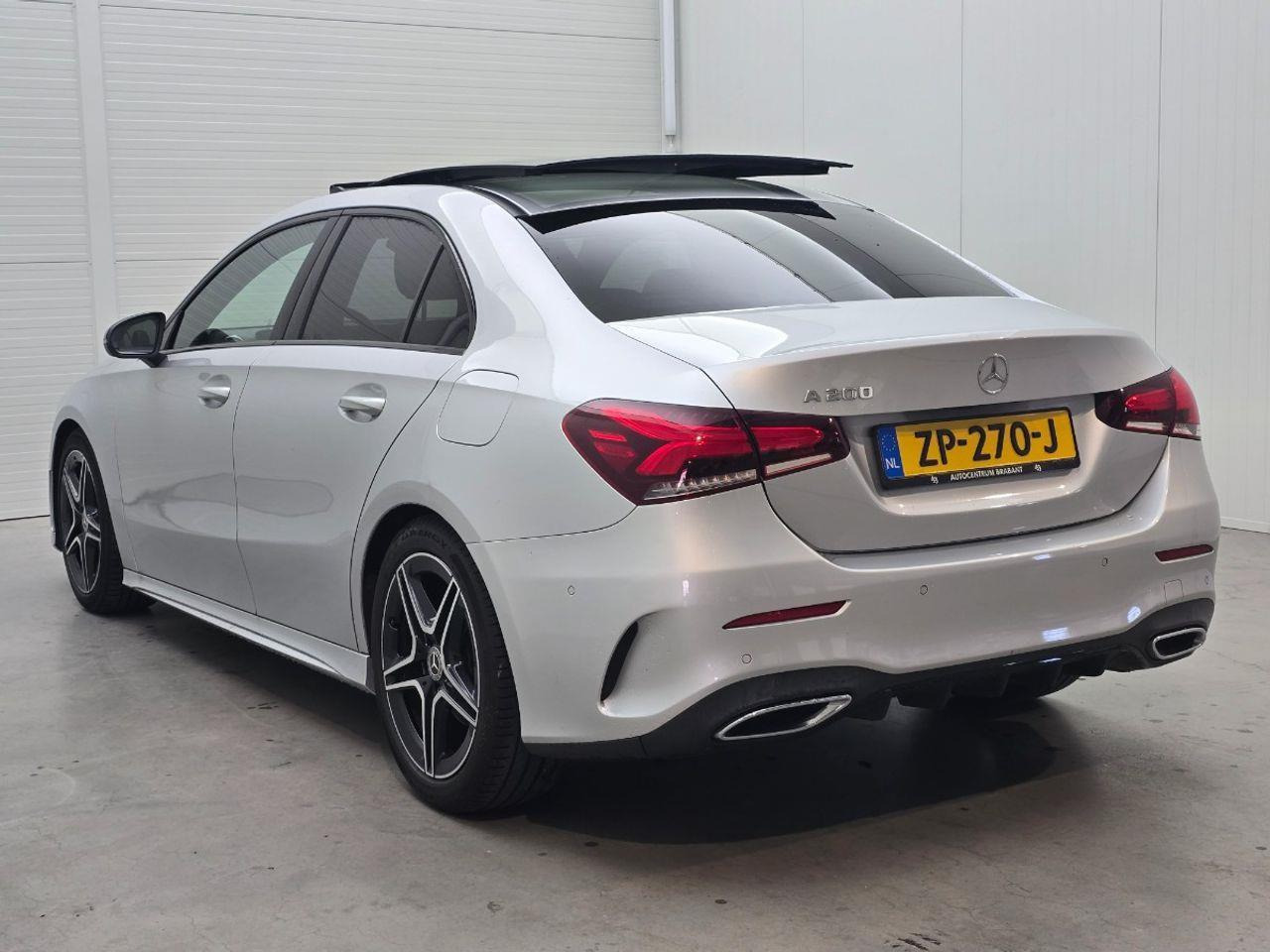 Mercedes - Benz A - klasse 200 Launch Edition Premium | 2019 | 178.269 km | Automaat | ZP270J | NAP: Logisch - Sedan: picture 3 Mercedes - Benz A - klasse 200 Launch Edition Premium | 2019 | 178.269 km | Automaat | ZP270J | NAP: Logisch - Sedan: picture 3