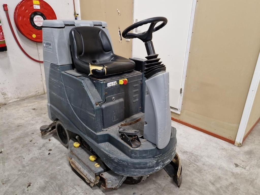 Nilfisk BR 755 Ecoflex Zit-Schrobmachine – 2015 - Cleaning machinery: picture 2 Nilfisk BR 755 Ecoflex Zit-Schrobmachine – 2015 - Cleaning machinery: picture 2