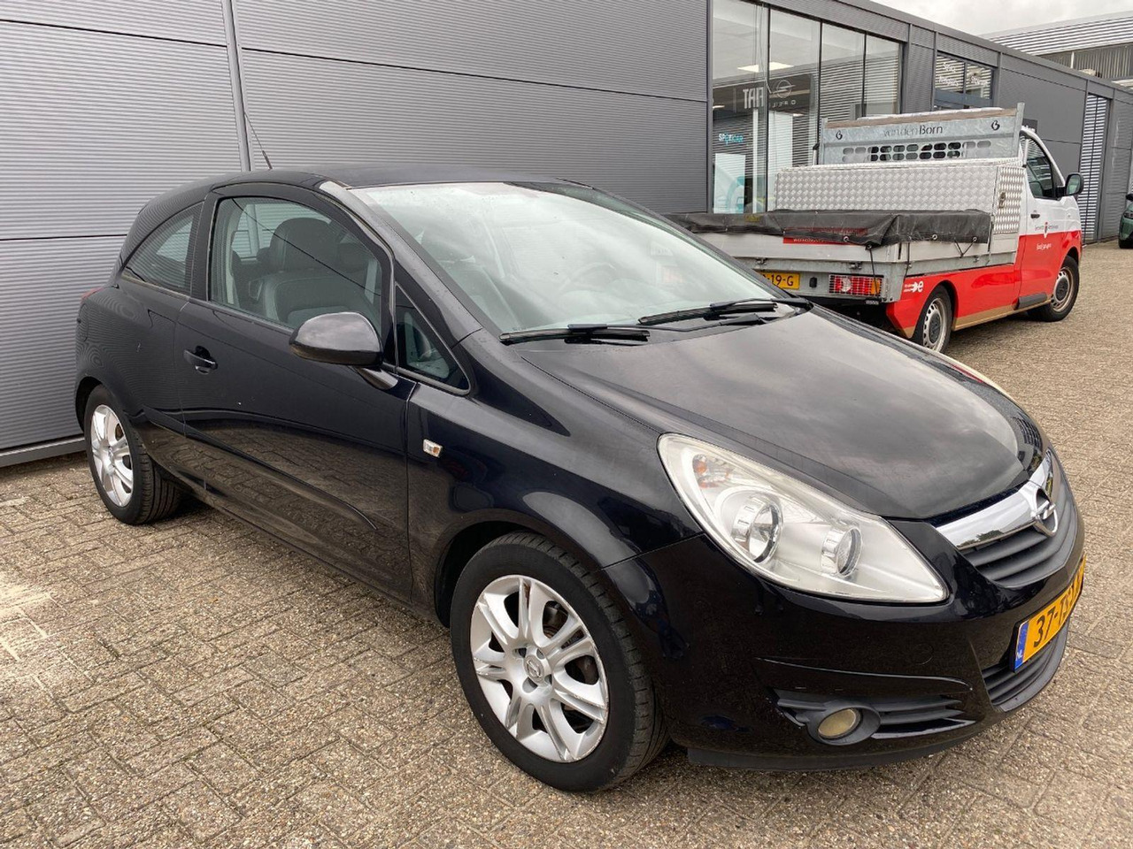 Opel Corsa 1.4 - 16V Cosmo | 2007 | 182.361 km | Automaat | 37TSJX | NAP: Logisch - Hatchback: picture 2 Opel Corsa 1.4 - 16V Cosmo | 2007 | 182.361 km | Automaat | 37TSJX | NAP: Logisch - Hatchback: picture 2