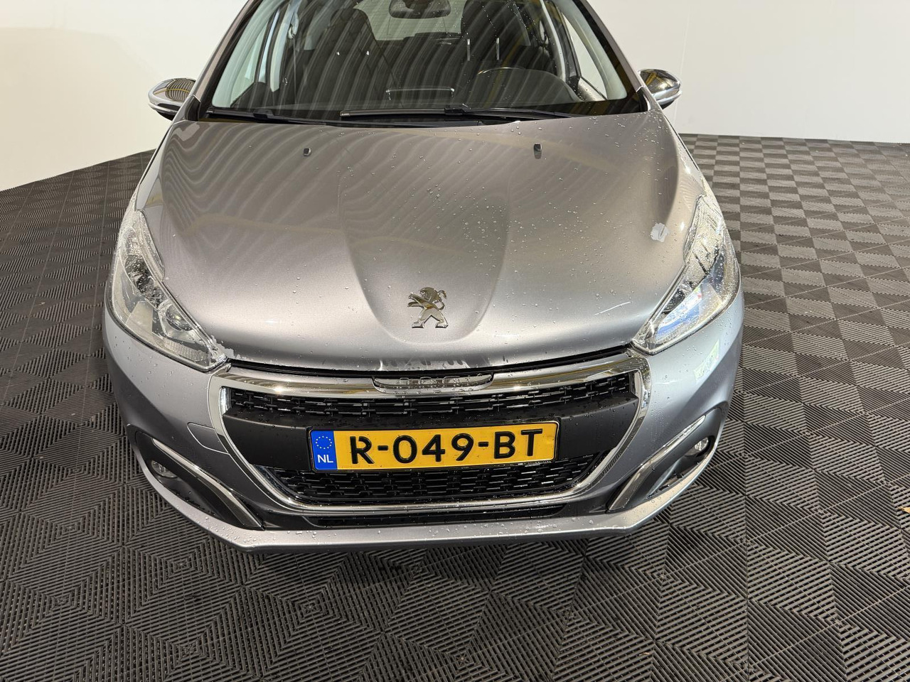 Peugeot | 208 | 1.5 BlueHDi Blue Lease Allure | 2019 | 183.354 km | R049BT | Geen oordeel - Hatchback: picture 2 Peugeot | 208 | 1.5 BlueHDi Blue Lease Allure | 2019 | 183.354 km | R049BT | Geen oordeel - Hatchback: picture 2