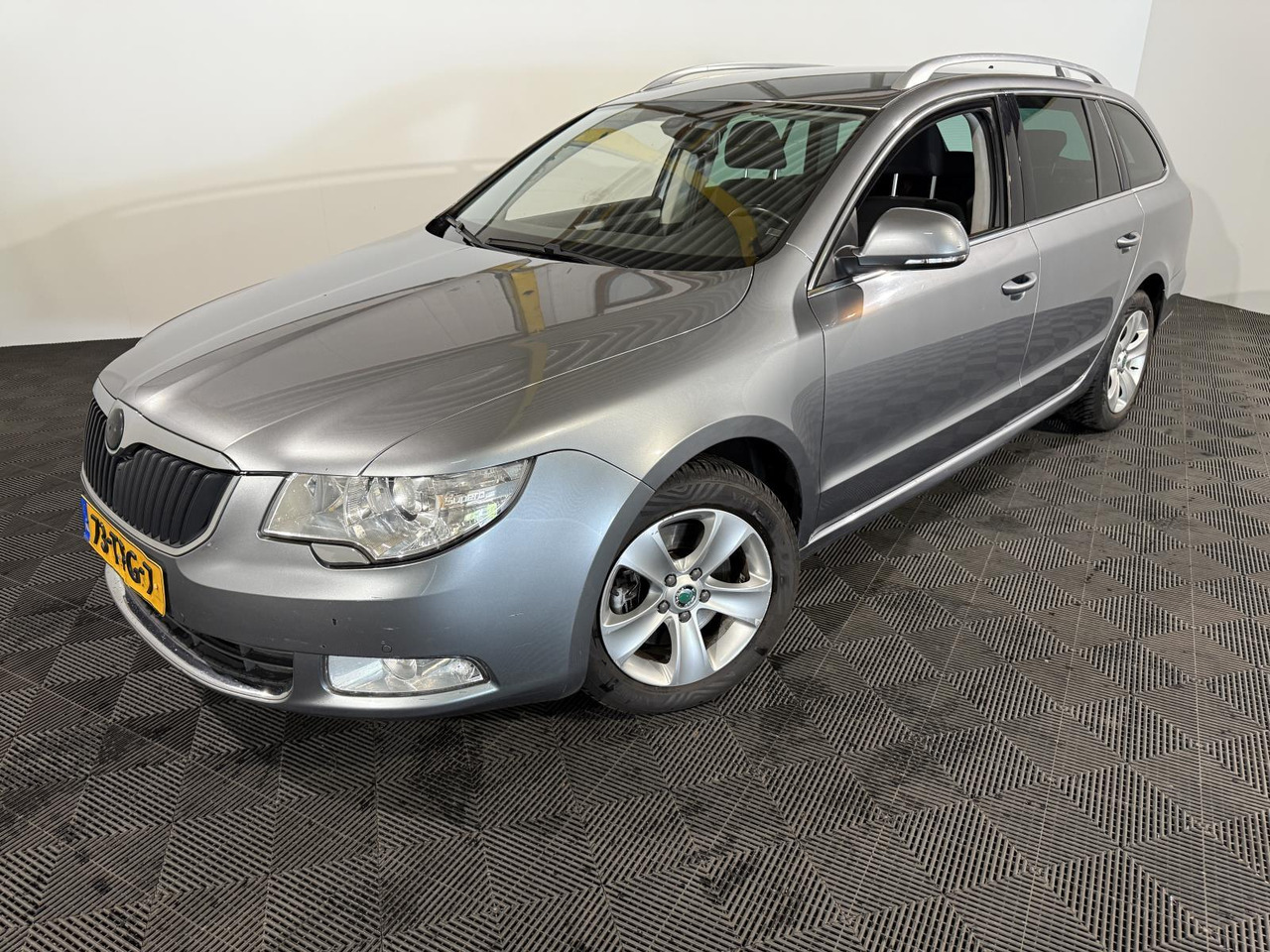Car Skoda Superb Combi 1.4 TSI Gr Amb Bus | 2012 | 235.719 km | 73-TFG-7: picture 1