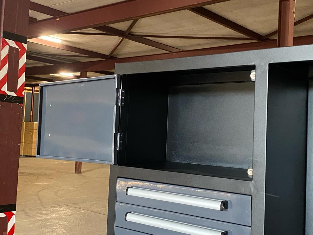 StahlWorks 30DG Gereedschapswand 30 Lades. - Workshop equipment: picture 3 StahlWorks 30DG Gereedschapswand 30 Lades. - Workshop equipment: picture 3