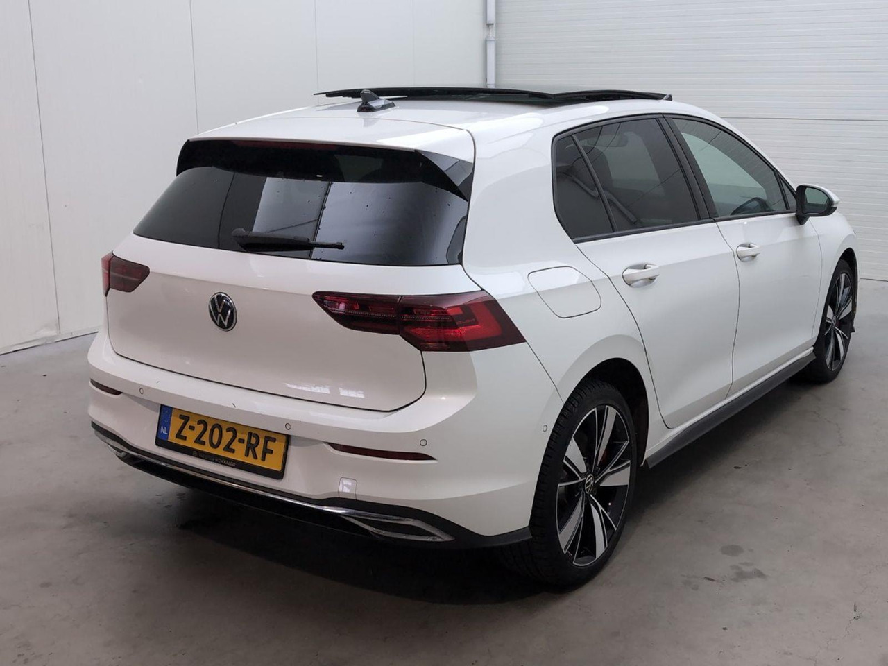 Volkswagen Golf 1.4 eHybrid GTE | 2022 | 76.195 km | Automaat | Z202RF | NAP: Geen oordeel - Hatchback: picture 4 Volkswagen Golf 1.4 eHybrid GTE | 2022 | 76.195 km | Automaat | Z202RF | NAP: Geen oordeel - Hatchback: picture 4