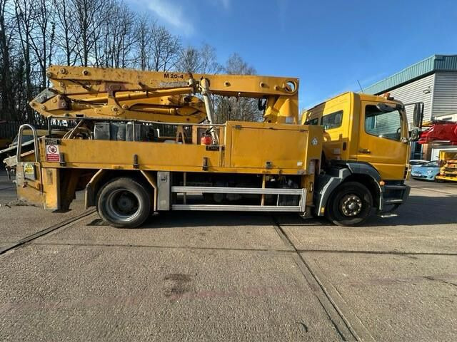 Mercedes-Benz Axor - Stationary concrete pump: picture 1 Mercedes-Benz Axor - Stationary concrete pump: picture 1