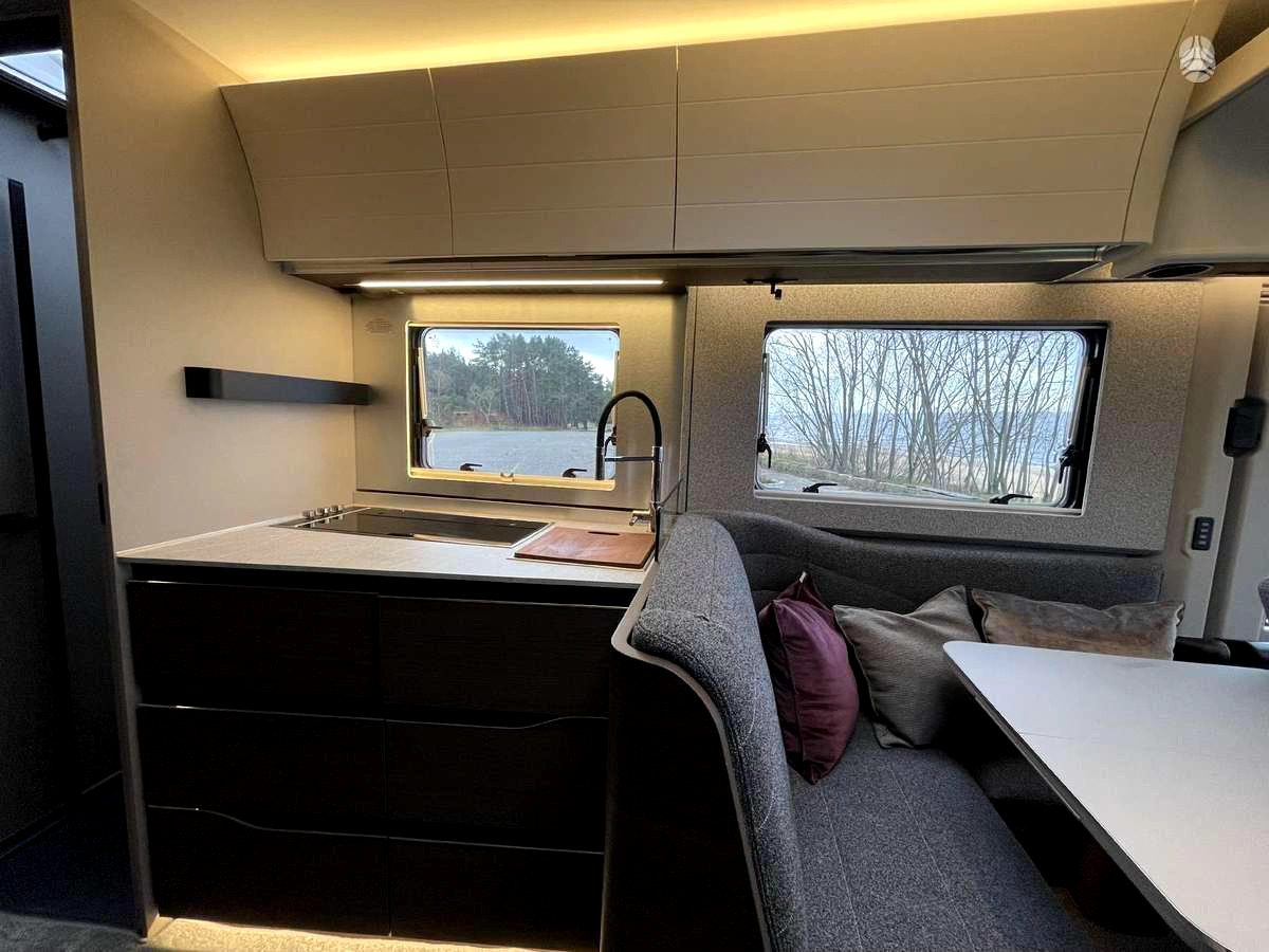 Adria Super Sonic 780 SL - Integrated motorhome: picture 5 Adria Super Sonic 780 SL - Integrated motorhome: picture 5