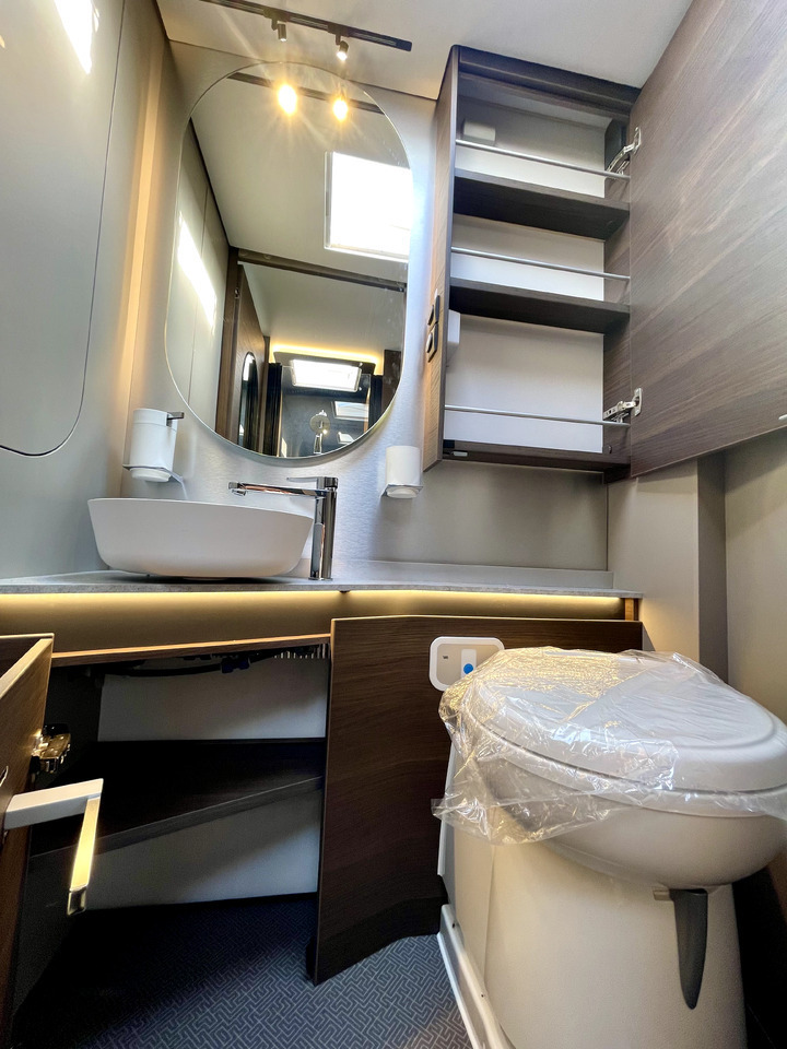 Leasing of Adria Super Sonic 890 LC Adria Super Sonic 890 LC: picture 10