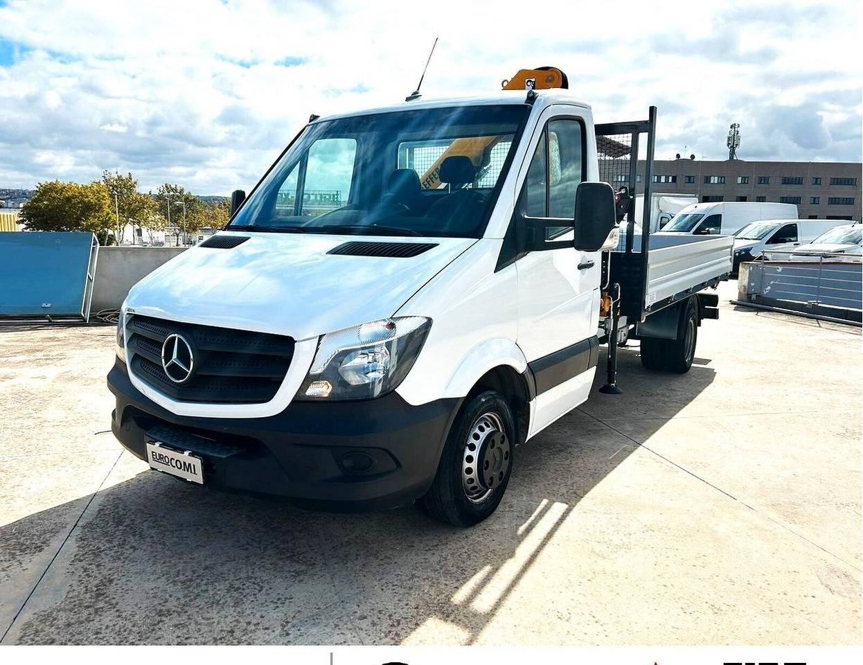 Mercedes Benz 419 T 37/35 cassone fisso e gru - Open body delivery van: picture 1 Mercedes Benz 419 T 37/35 cassone fisso e gru - Open body delivery van: picture 1