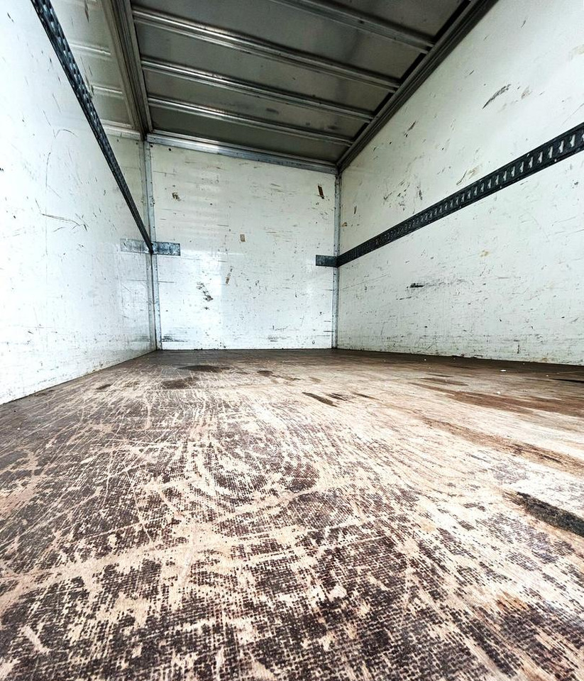 Box van Mercedes Benz Sprinter 416 T 37.35 Furgonatura: picture 11